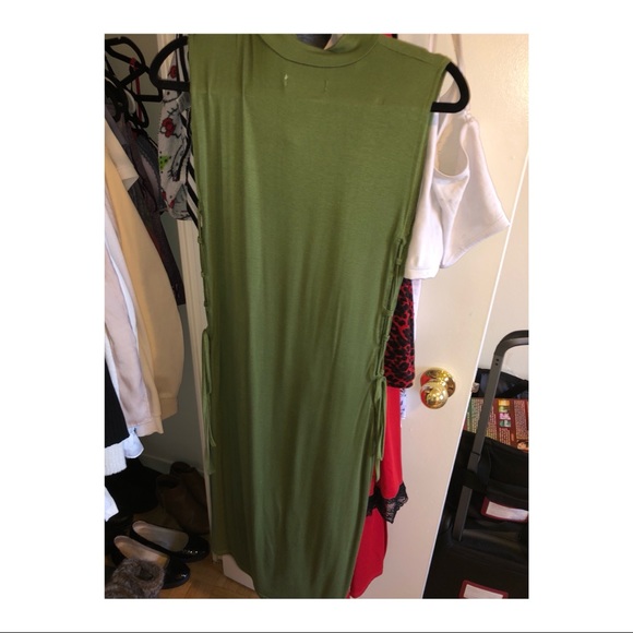 GREEN DRESS - Picture 5 of 5